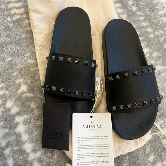 Valentino rockstud black rubber slides:size 40 NWT - Picture 3 of 6